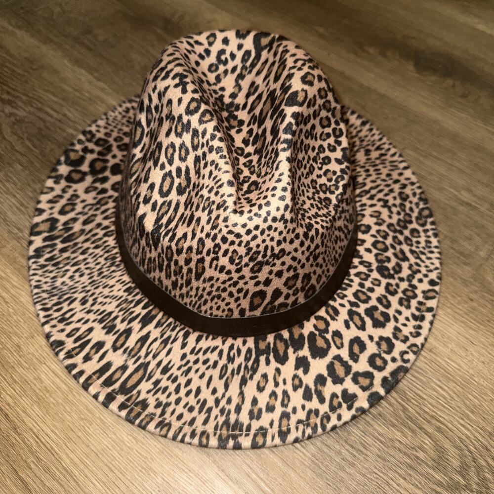 NWT Leopard Print Fedora Hat Women’s Wide Brim Western Style Animal Print Fall
